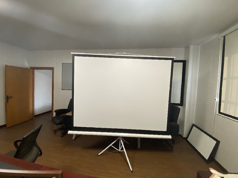 Tripod Screen Technologies Advance Rapidly, Outdoor Camping Movie Experiences Enter the “One-Minute Setup” Era